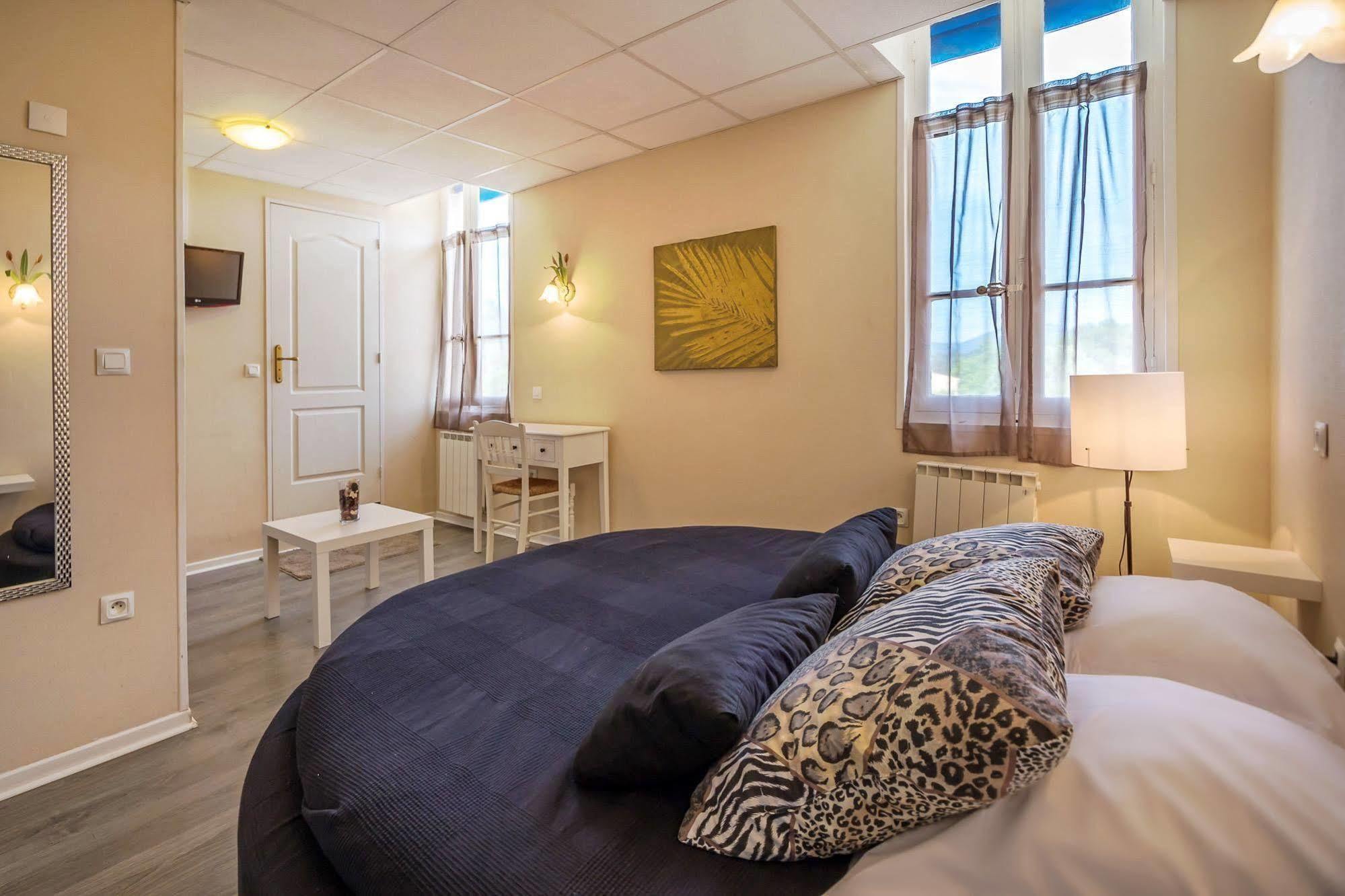 Hotel Des Moulins Allauch Ngoại thất bức ảnh